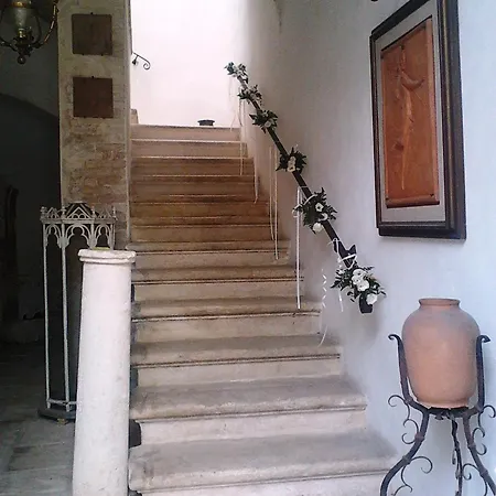 Palazzo De Matteis 4* 산세베로