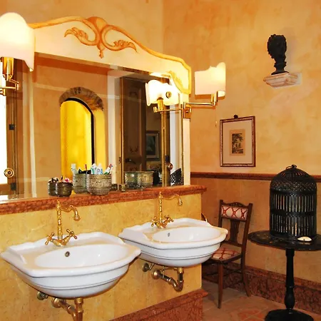 Palazzo De Matteis 4*