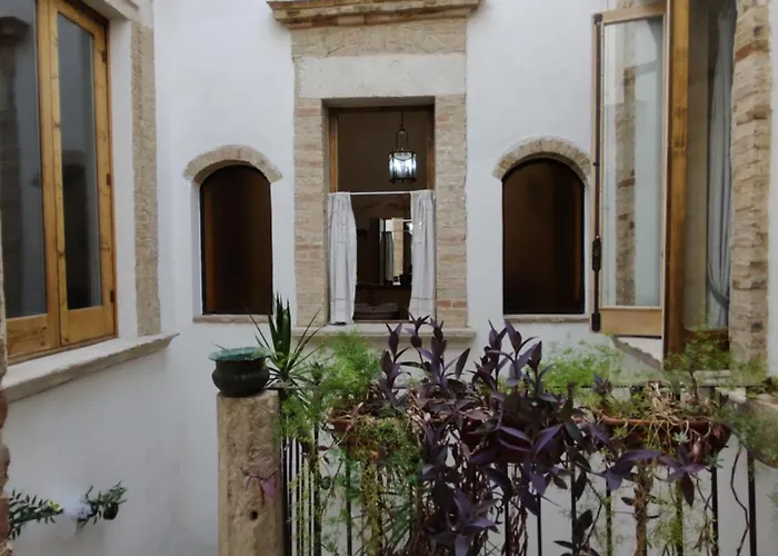 Palazzo De Matteis Nocleg ze śniadaniem 4*